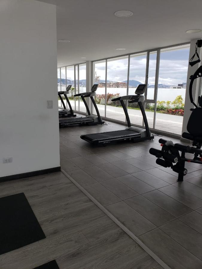Hermoso Departamento, Centrico Y Tranquilo Quito Buitenkant foto